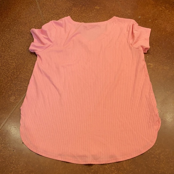 EUC Zenana Outfitters Peach Coral Pink Pocket Tee Sz M - Picture 4 of 4